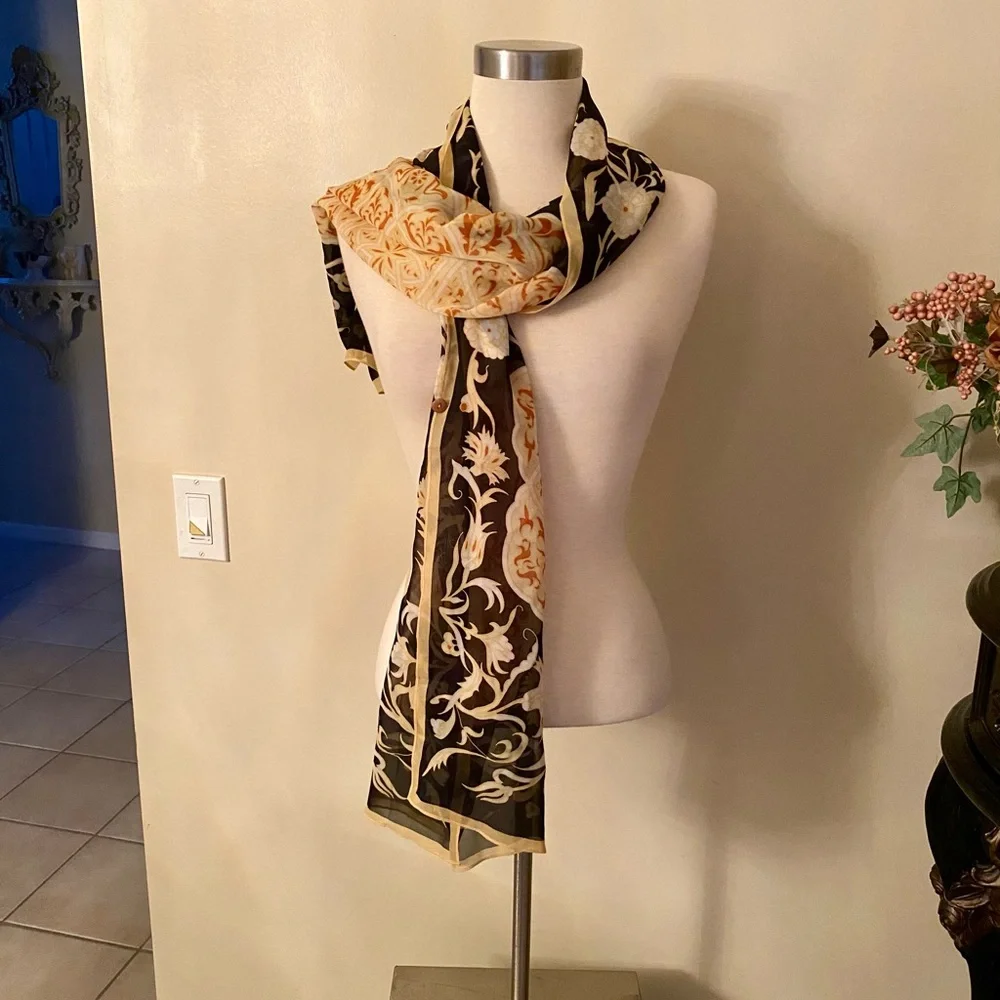 Bundle of 2 Long Scarf Shawl buttoned - Picture 7 of 11